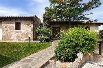 Предлагаю красивую виллу с бассейном, в аренду на Сардинии. Вилла находится на севере Сардинии, в заповедном месте Капо Кода Кавалло. Имеет 6 спален и 6 ванных, большой сад, бассейн. Вилла находится н ...